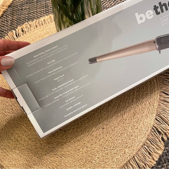 InfinitiPro by Conair Tourmaline Ceramic 1" to 1/2" Curling Wand - Picture 10 of 12